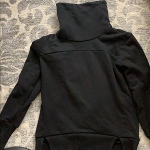 Alo turtleneck sweatshirt